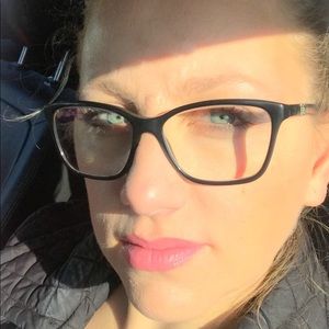 Meet your Posher, Albana